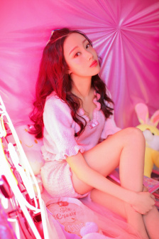 女大学生沙龙室4